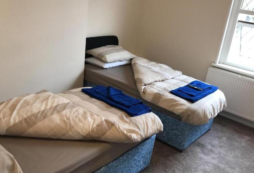 חדר אקונומי, The Victoria