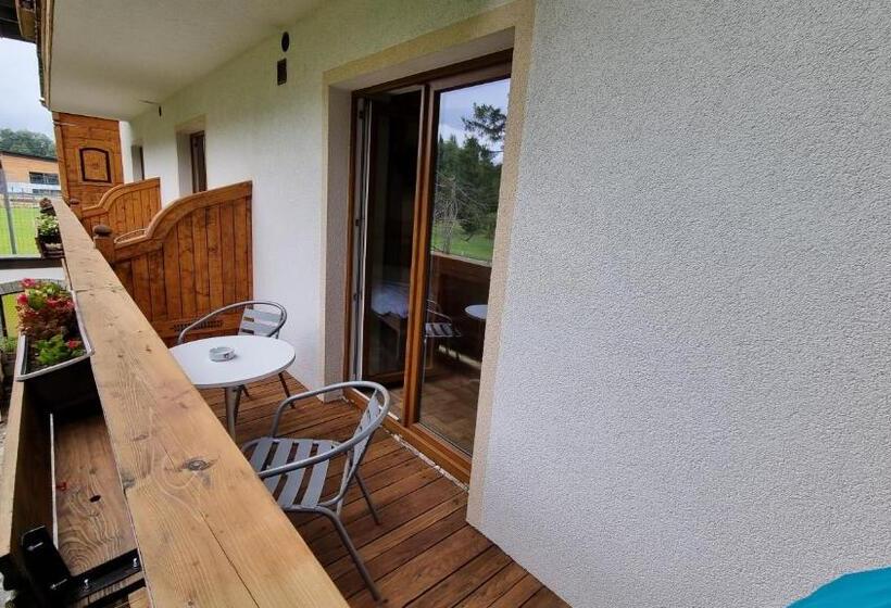 غرفة قياسية مزوَّدة بشُرفة, Pension Tyrol