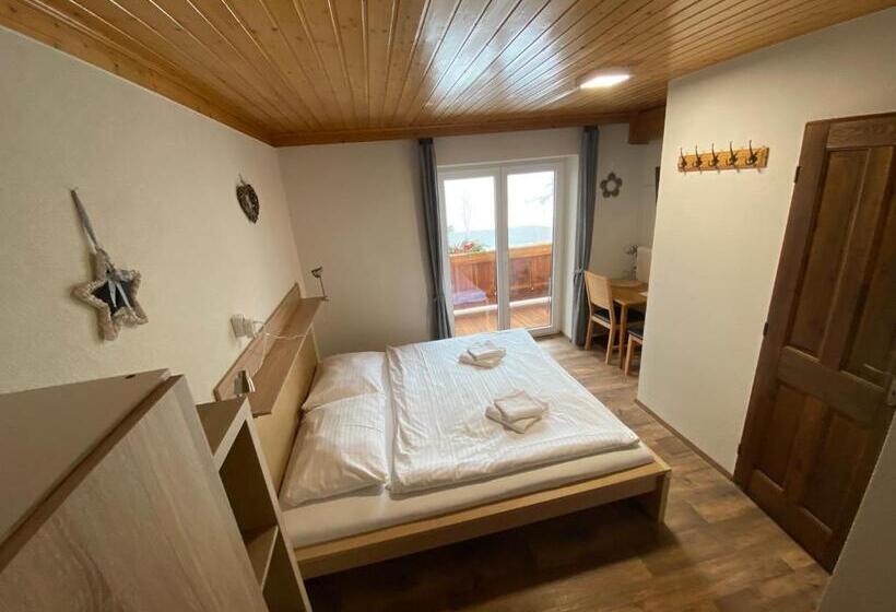 غرفة قياسية مزوَّدة بشُرفة, Pension Tyrol