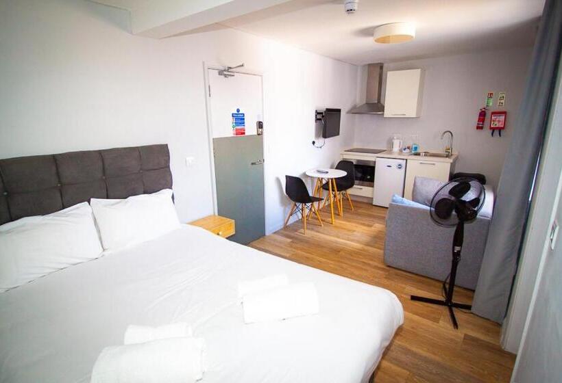 Студия Стандарт, Studiotel Great Yarmouth