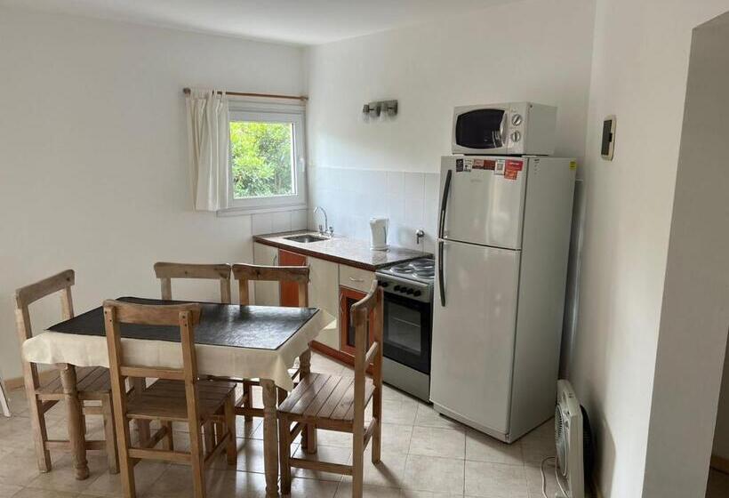 آپارتمان 1 خوابه همکف, Los Aromos De Valeria