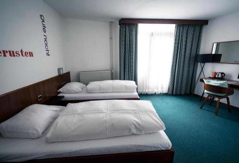 חדר אקונומי יחיד, Centraal