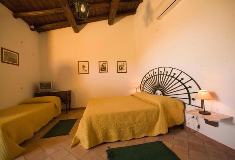 Номер Стандарт Трехместный, Fondo Cipollate