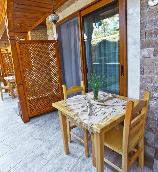 סוויטה משפחתית, Gumus Konak