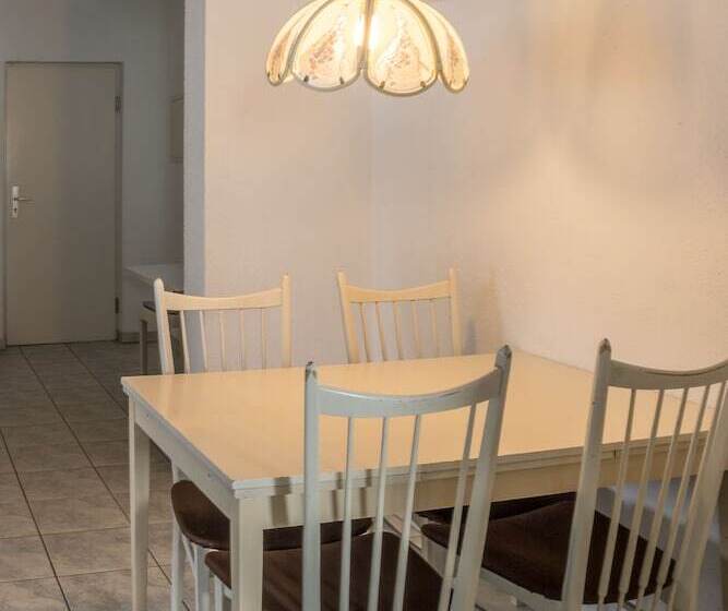 آپارتمان 1 خوابه, Pension Torkelstube