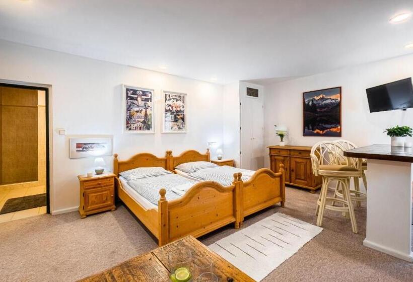 Номер Стандарт, Areál Malý Texas