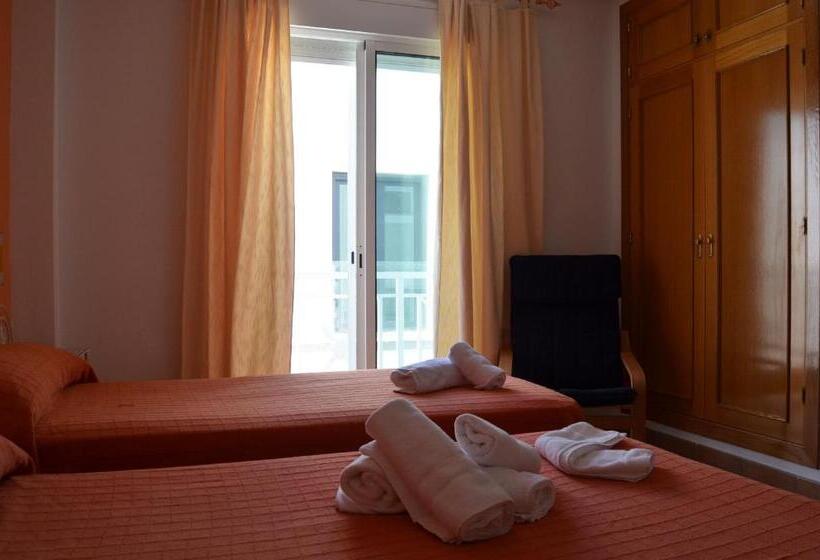 חדר סטנדרט לשלושה, Hostal Doña Antonia