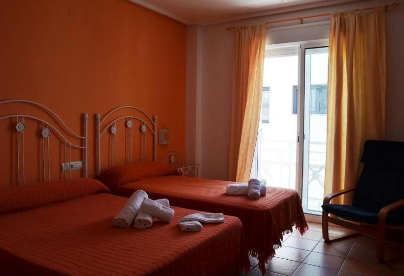 标准三人间, Hostal Doña Antonia