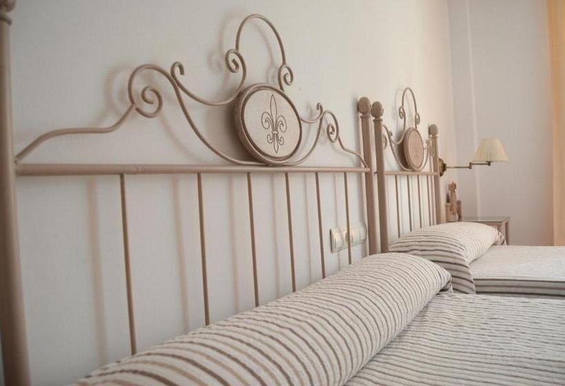 חדר סטנדרט לשלושה, Hostal Doña Antonia