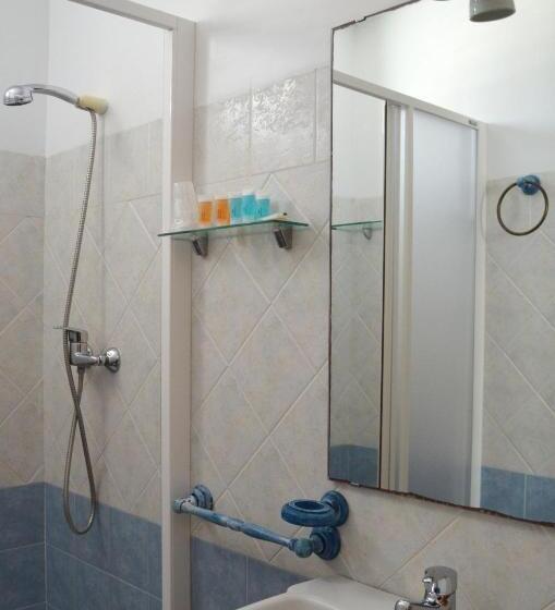 四人标准间, Hostal Doña Antonia