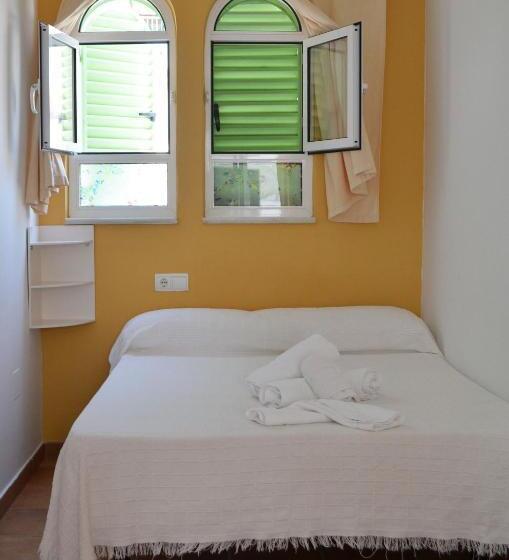 חדר סטנדרט לארבעה, Hostal Doña Antonia