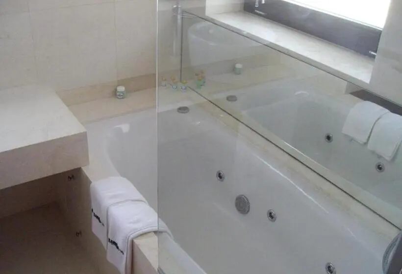 ファミリールーム, Kokoshkovata Boutique House