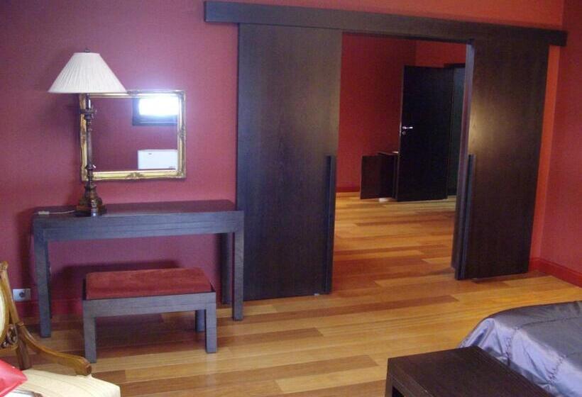 סוויטה עם ג'קוזי, Kokoshkovata Boutique House