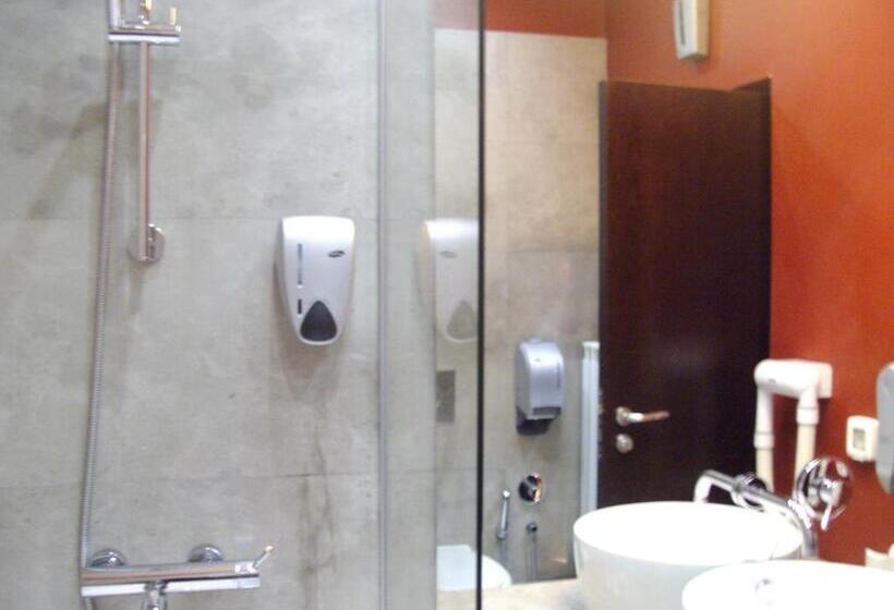 סוויטה עם ג'קוזי, Kokoshkovata Boutique House