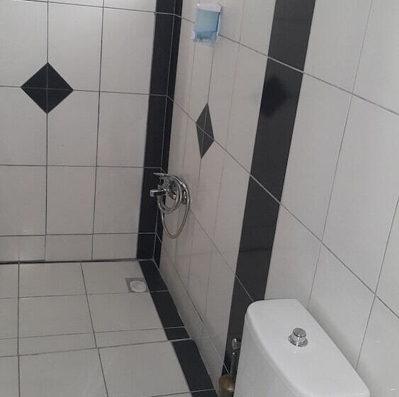 اتاق استاندارد سه نفره, Sunrise Aya