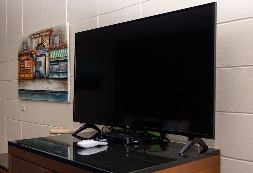 スタンダードルーム, Charlroy Motel