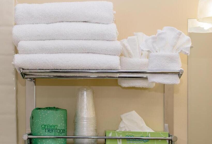 ファミリールーム, Charlroy Motel