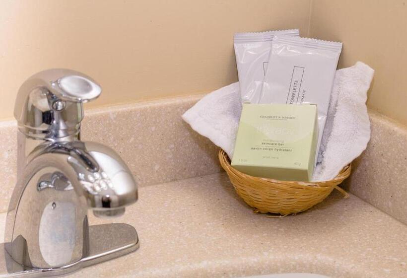 オーシャンビューファミリールーム, Charlroy Motel