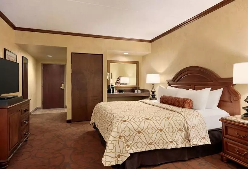 اتاق استاندارد با تخت دوبل, Chateau On The Lake Resort Spa And Convention Center