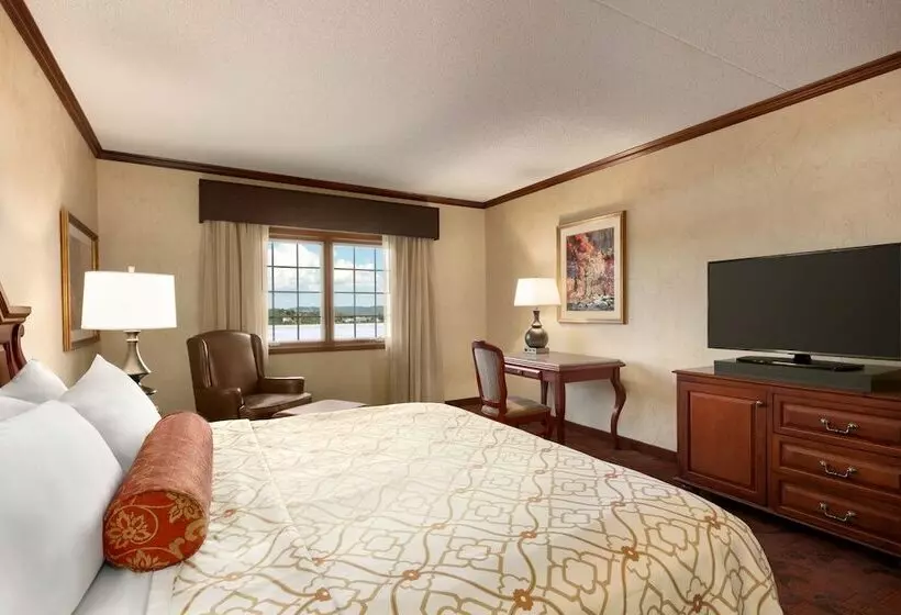 اتاق استاندارد با تخت دوبل, Chateau On The Lake Resort Spa And Convention Center