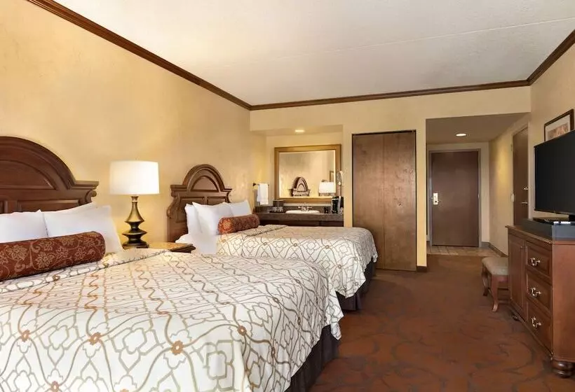 اتاق استاندارد با 2 تخت دوبل, Chateau On The Lake Resort Spa And Convention Center