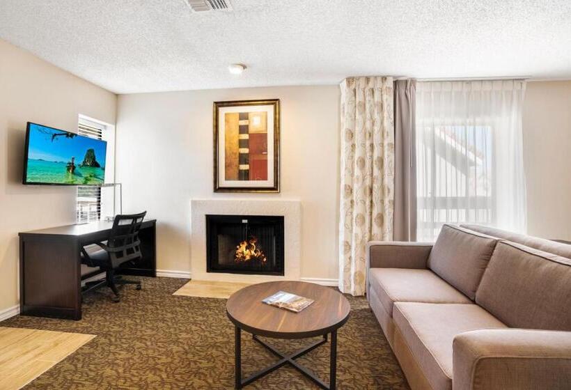 Standard-studio, Chase Suite  El Paso