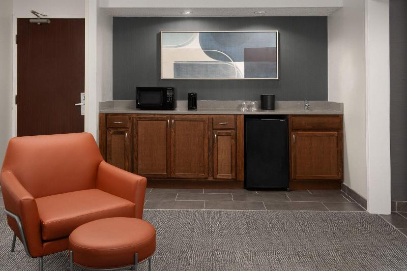 سوئیت با تخت بزرگ, Courtyard By Marriott Dothan