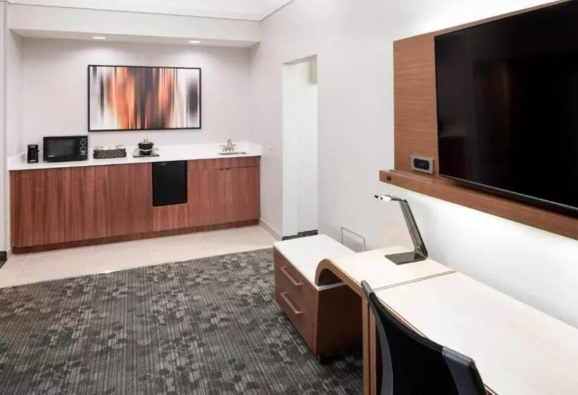 キングサイズベッドのスイートルーム, Courtyard By Marriott Pensacola