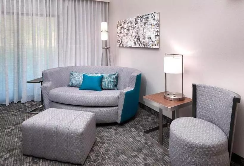 キングサイズベッドのスイートルーム, Courtyard By Marriott Pensacola