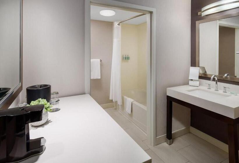 اتاق استاندارد, Courtyard Manchesterboston Regional Airport