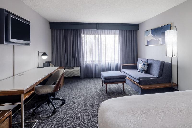 스탠다드 룸 킹사이즈 침대, Courtyard Salt Lake City Airport
