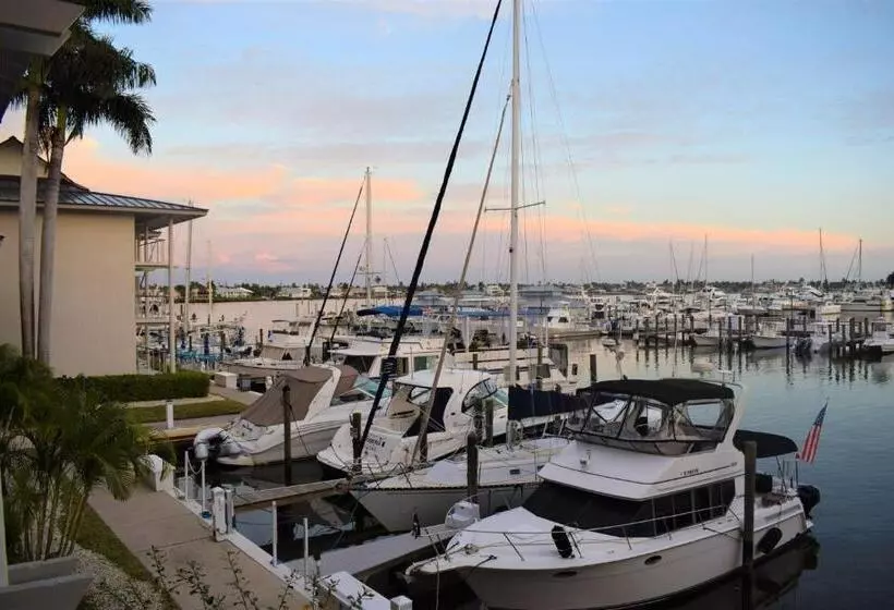 اتاق لوکس با تخت بزرگ, Cove Inn On Naples Bay