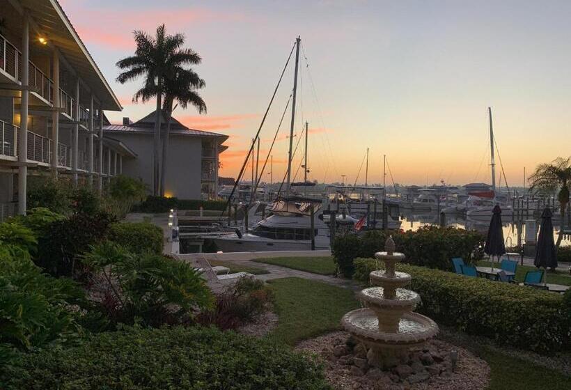 غرفة ديلوكس سرير كينج, Cove Inn On Naples Bay