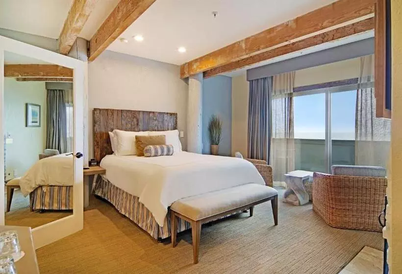 اتاق استاندارد با چشم‌انداز دریا, Cypress Inn On Miramar Beach