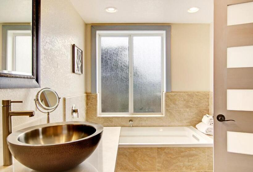 סוויטת פרמיום, Cypress Inn On Miramar Beach