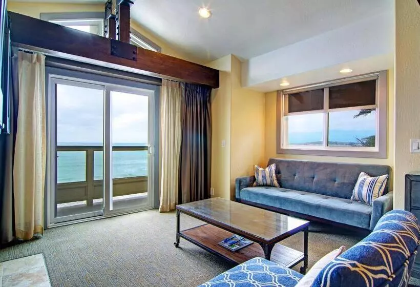 سوئیت اجرایی با تخت کینگ, Cypress Inn On Miramar Beach