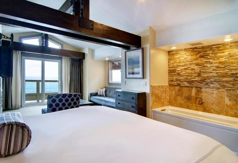 מיטת קינג בסוויטה, Cypress Inn On Miramar Beach