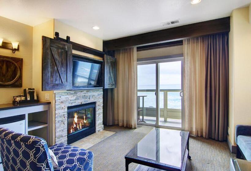 מיטת קינג בסוויטה, Cypress Inn On Miramar Beach