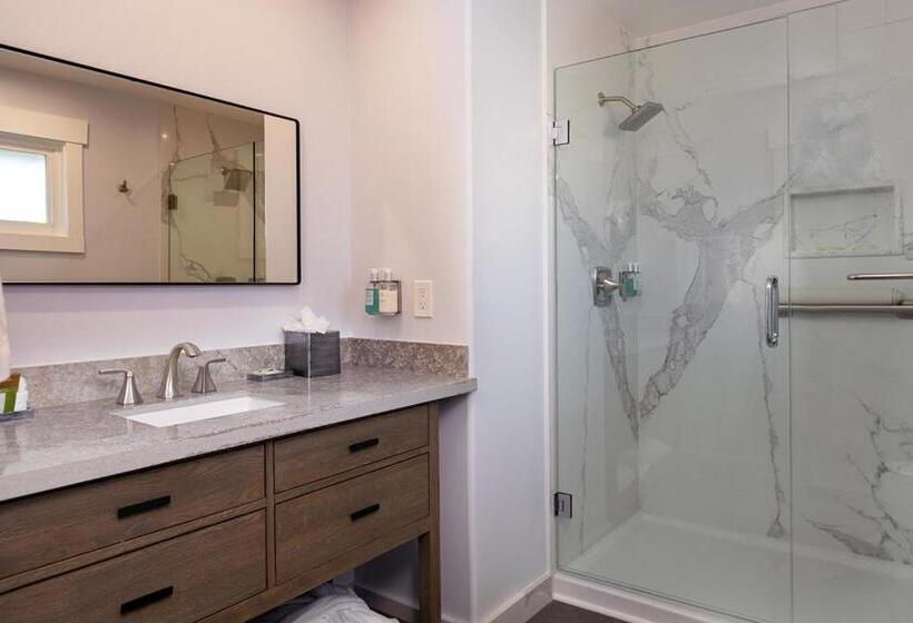 חדר פרמיום, Cypress Inn On Miramar Beach