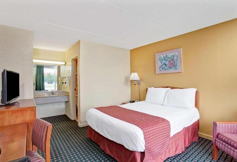 스탠다드 룸 킹사이즈 침대, Days Inn By Wyndham Clarksville Tn