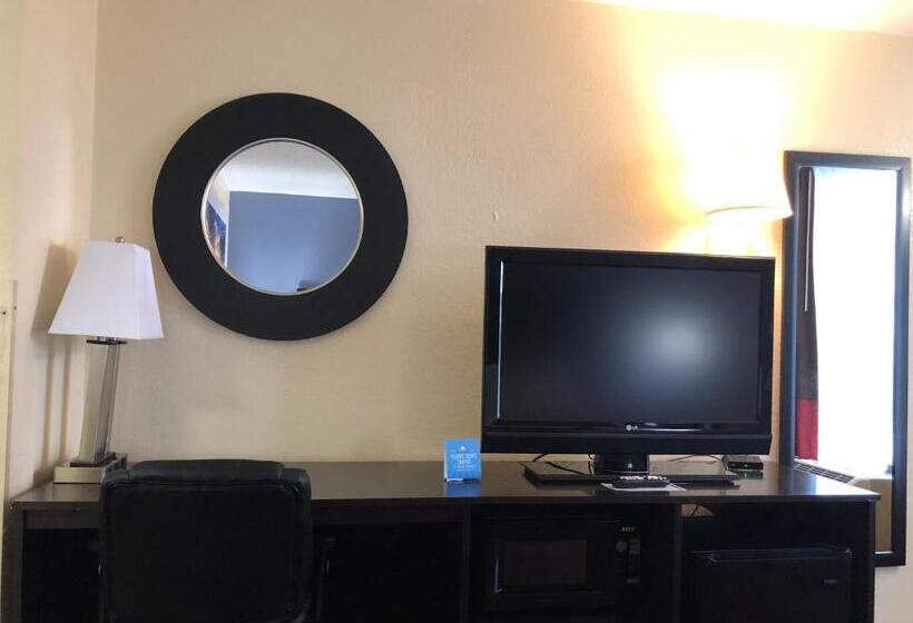 带大床的标准间, Days Inn By Wyndham Easley/greenville/clemson Area