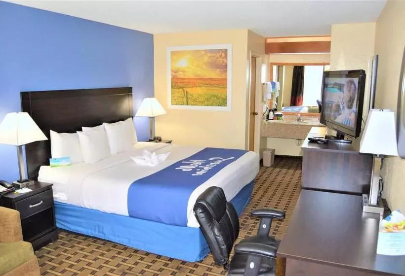 身障者適用キングサイズベッドルーム, Days Inn By Wyndham Easley/greenville/clemson Area