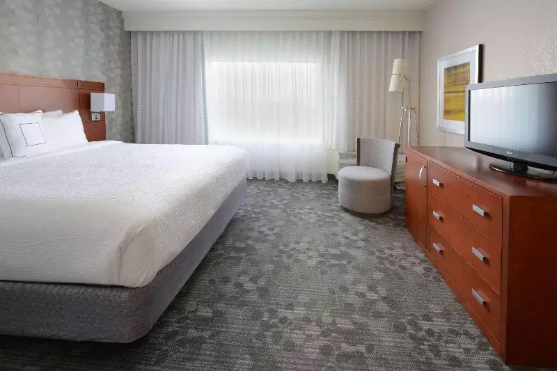 キングサイズベッドのスイートルーム, Sonesta Select Dallas Central Expressway