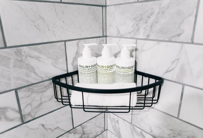 스탠다드 룸 킹사이즈 침대, Vinland Hotel And Lounge