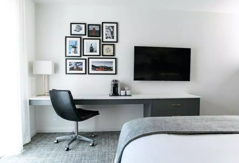 اتاق استاندارد با تخت بزرگ برای معلولان, Vinland Hotel And Lounge