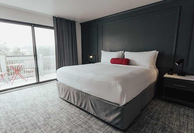 스탠다드 룸 킹사이즈 침대, Vinland Hotel And Lounge