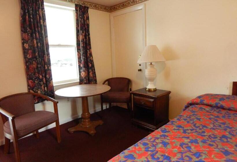 스탠다드 룸 킹사이즈 침대, Knights Inn Centerville Cape Cod Area