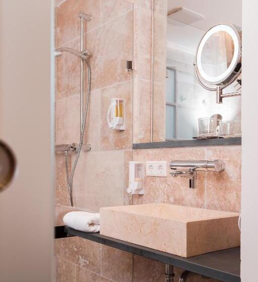 コンフォートルーム, Bio Hotel Kunstquartier