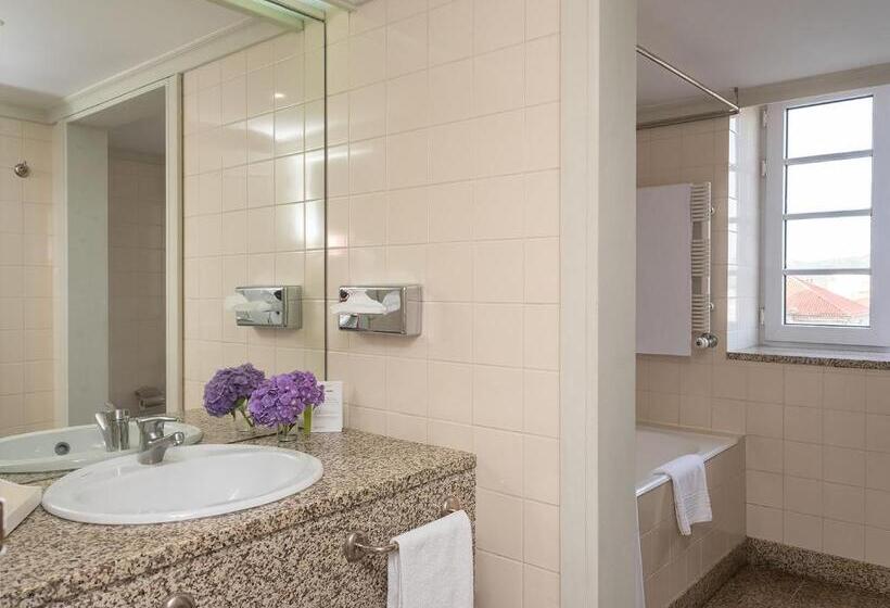 غرفة سوبيريور مطلة على حمام السباحة, Forrester Essence Douro by Unlock Hotels