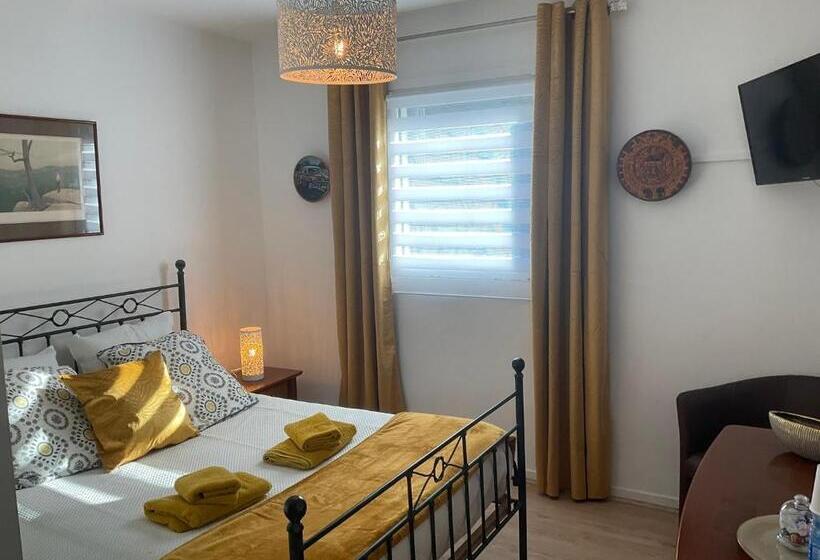 豪华房间, Le Mas Rescator